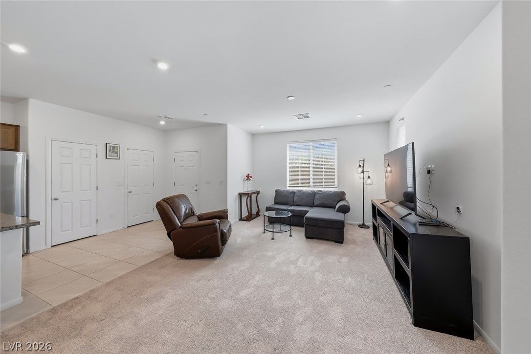 1347 Cerulean Avenue — photo 3