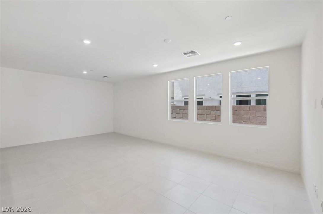 2707 Cibola Forest Street — photo 4