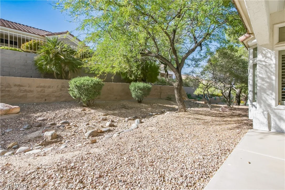 2929 Faiss Drive — photo 3