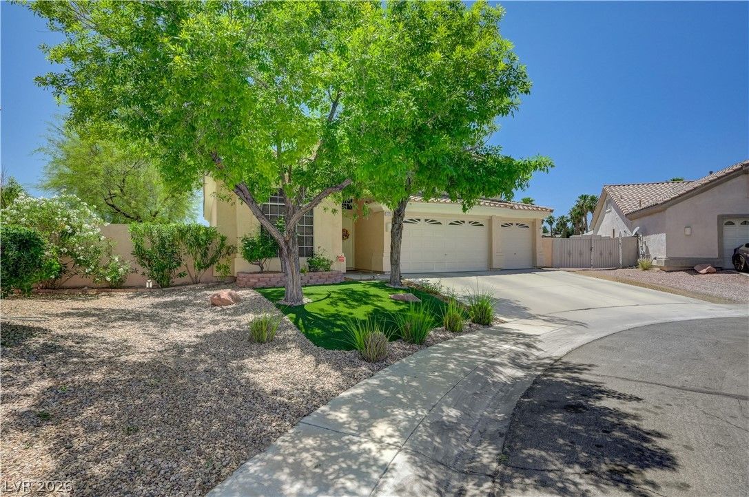 1723 Fall Pointe Court — photo 3