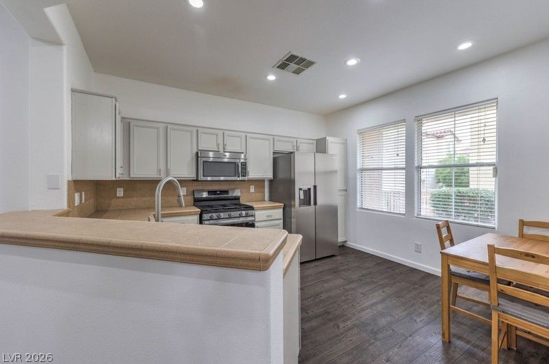 1044 Creeping Zinnia Court — photo 4