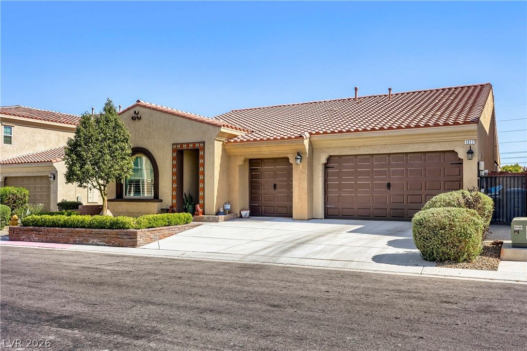 1017 CLAYSTONE RIDGE Avenue — photo 2
