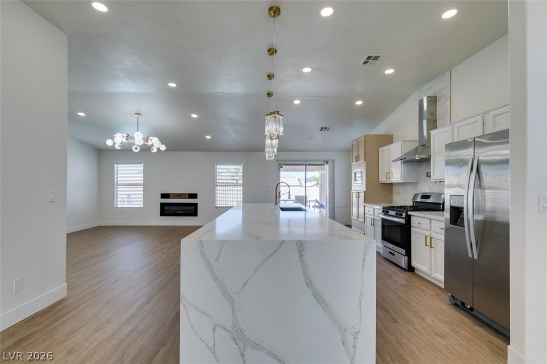 7824 Villa Finestra Drive — photo 2