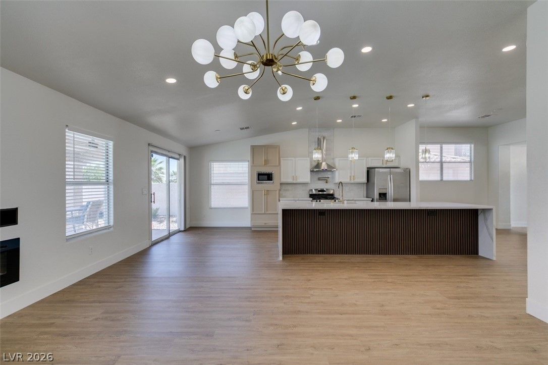 7824 Villa Finestra Drive — photo 3