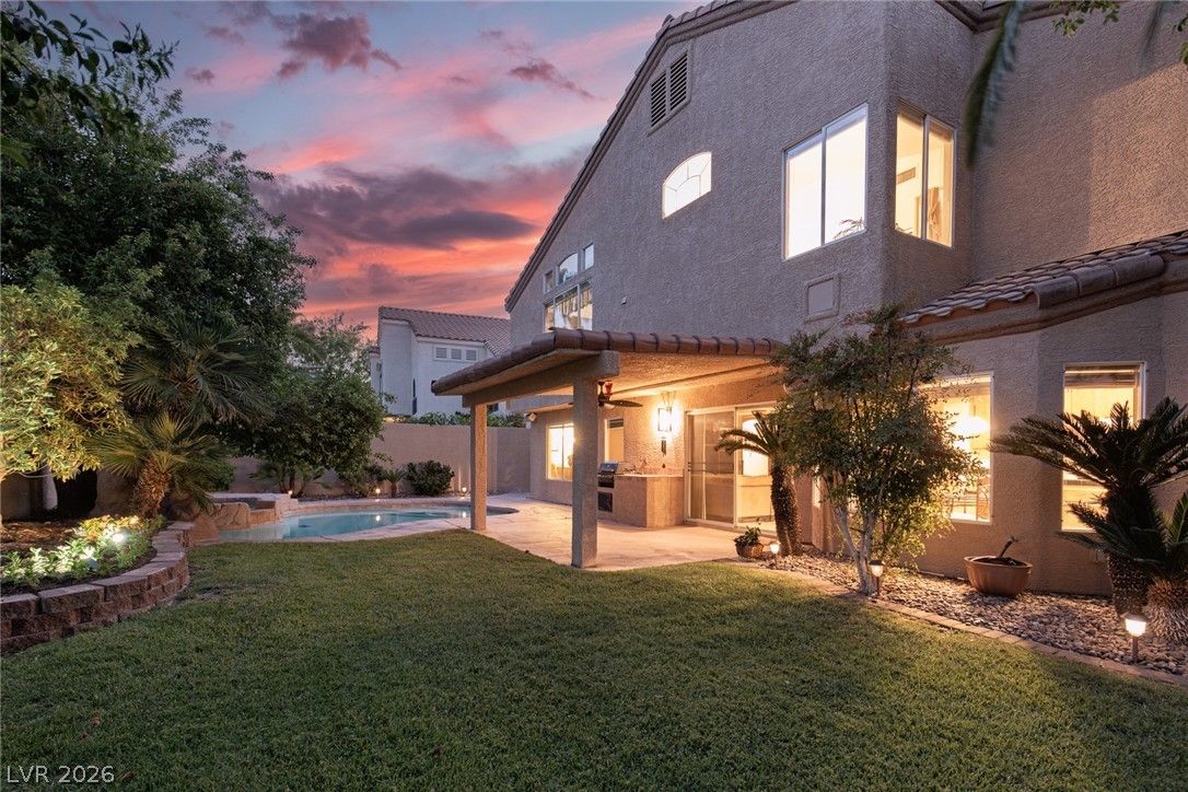 8513 Estrelita Drive — photo 2