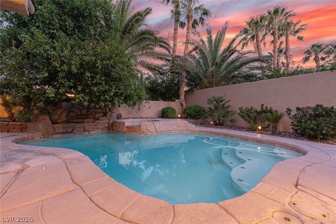 8513 Estrelita Drive — photo 5