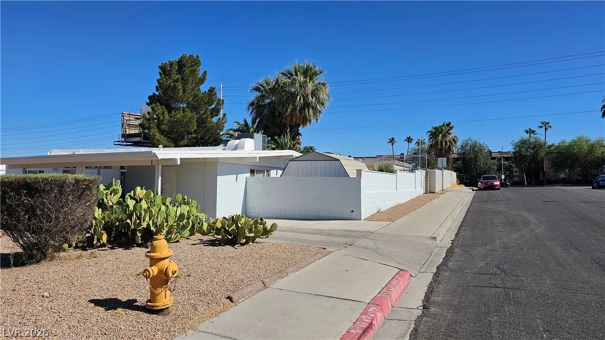 1516 SAN PEDRO Avenue — photo 3