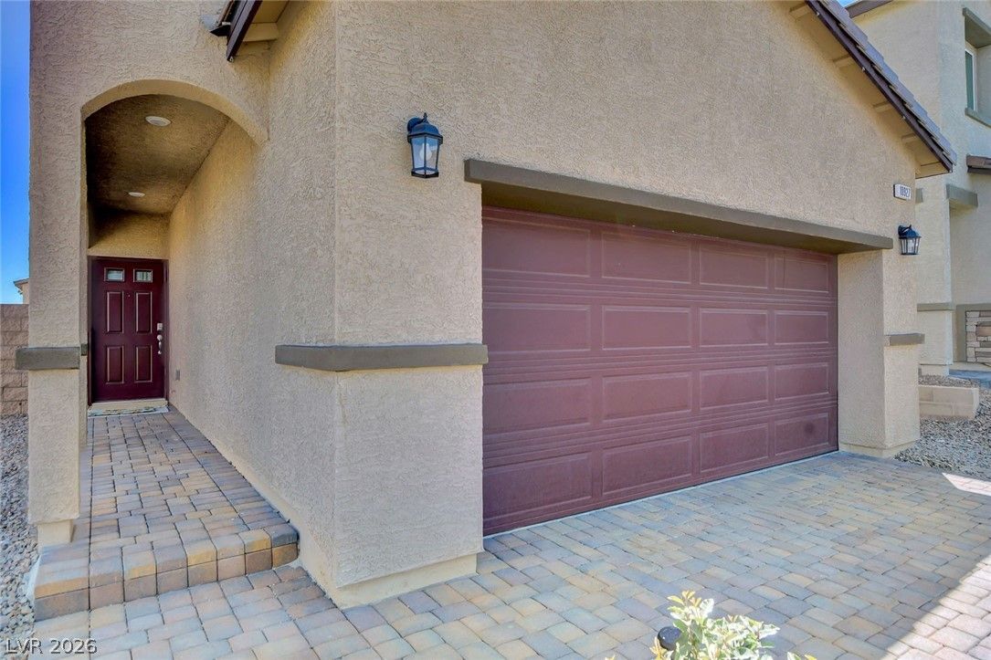 10927 Cambridge Lakes Avenue — photo 4