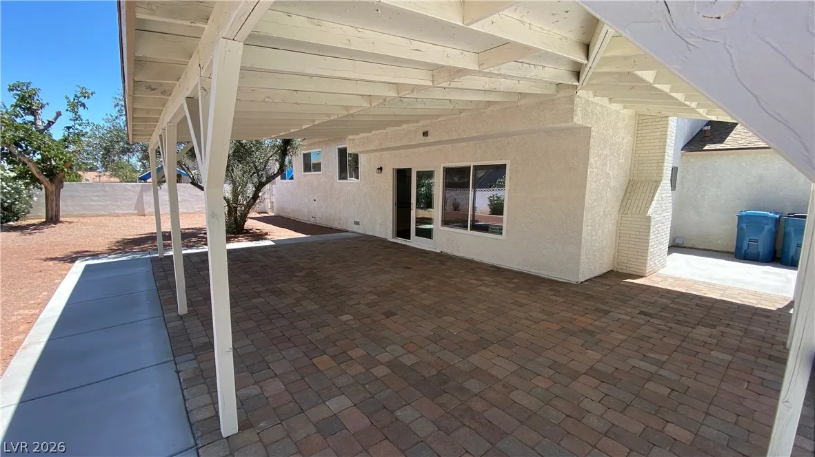 1974 East Hacienda Avenue — photo 2