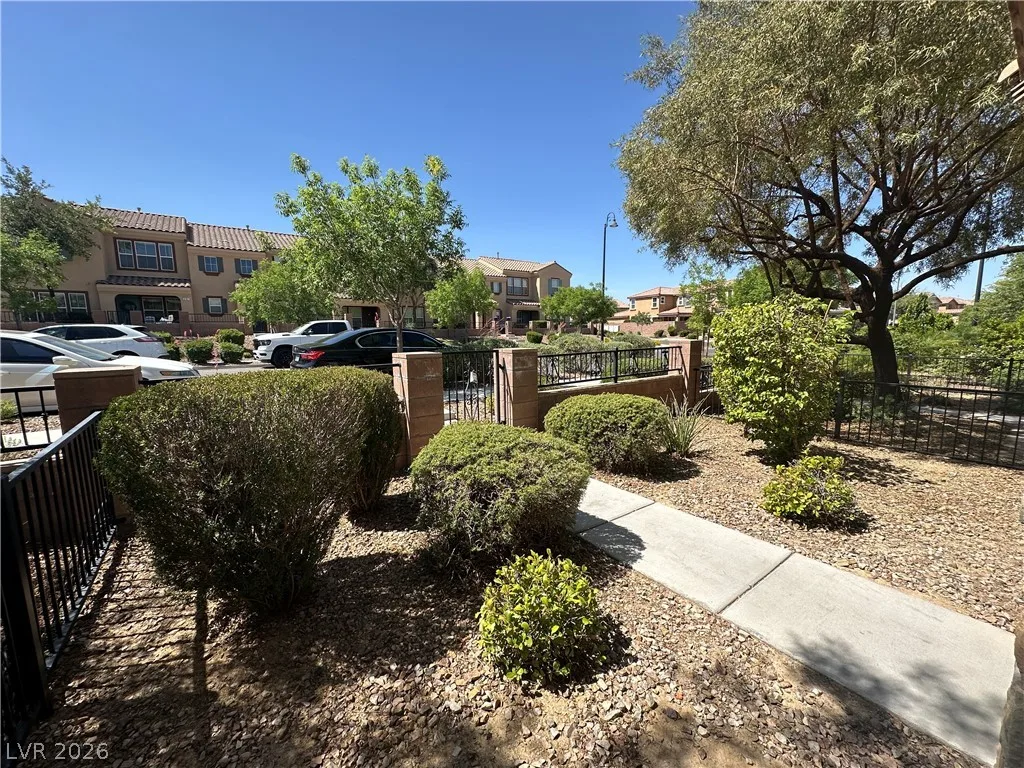 3192 Mist Effect Avenue — photo 2
