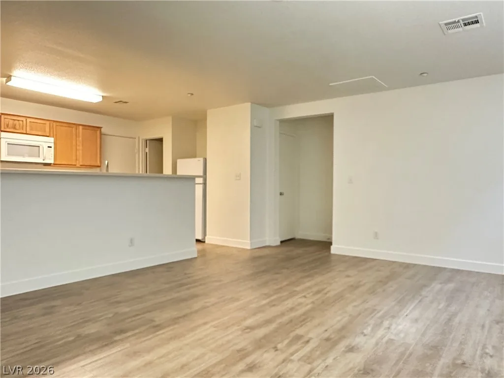 3192 Mist Effect Avenue — photo 4