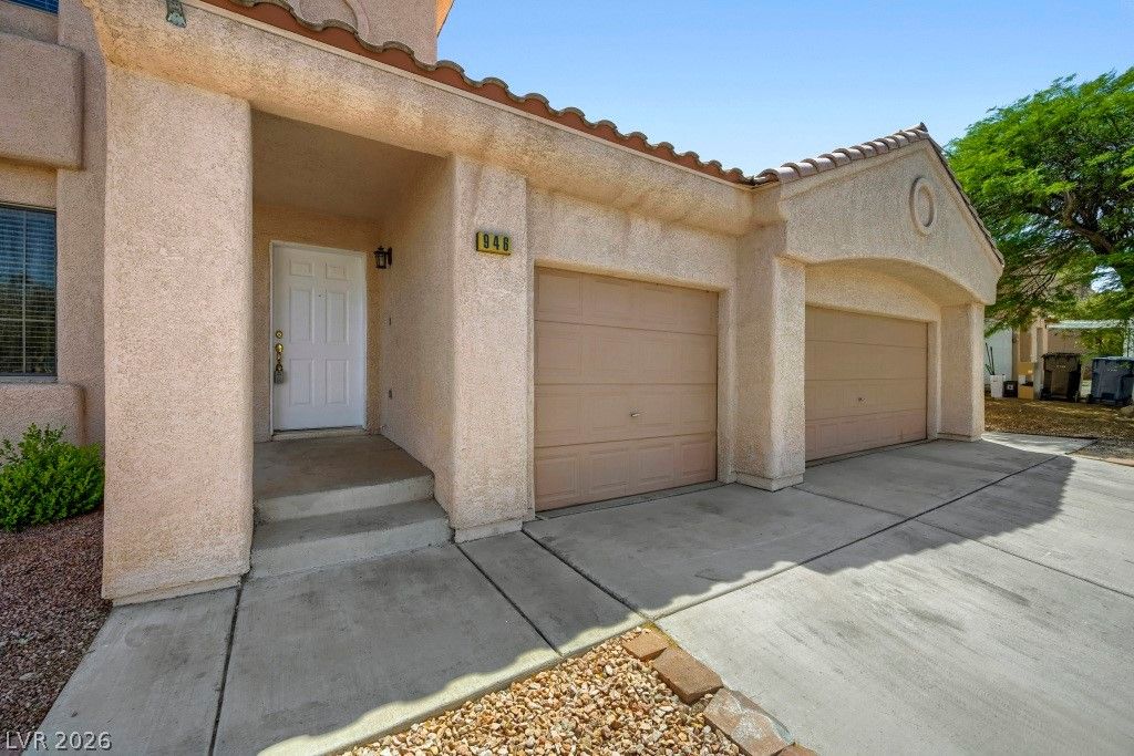 946 Saddle Horn Drive — photo 3