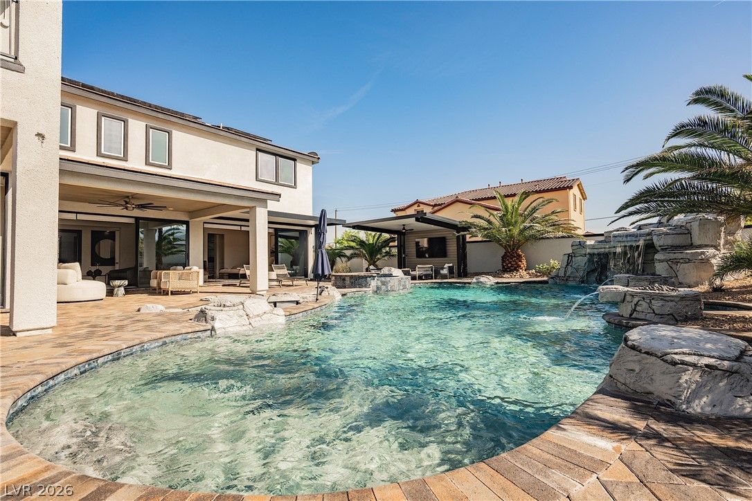 6055 Gabrielle Carol Court — photo 4