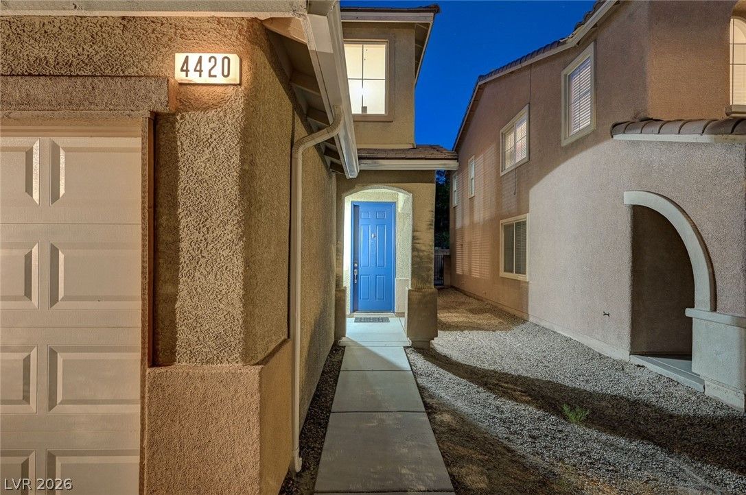 4420 Desert Home Avenue — photo 5