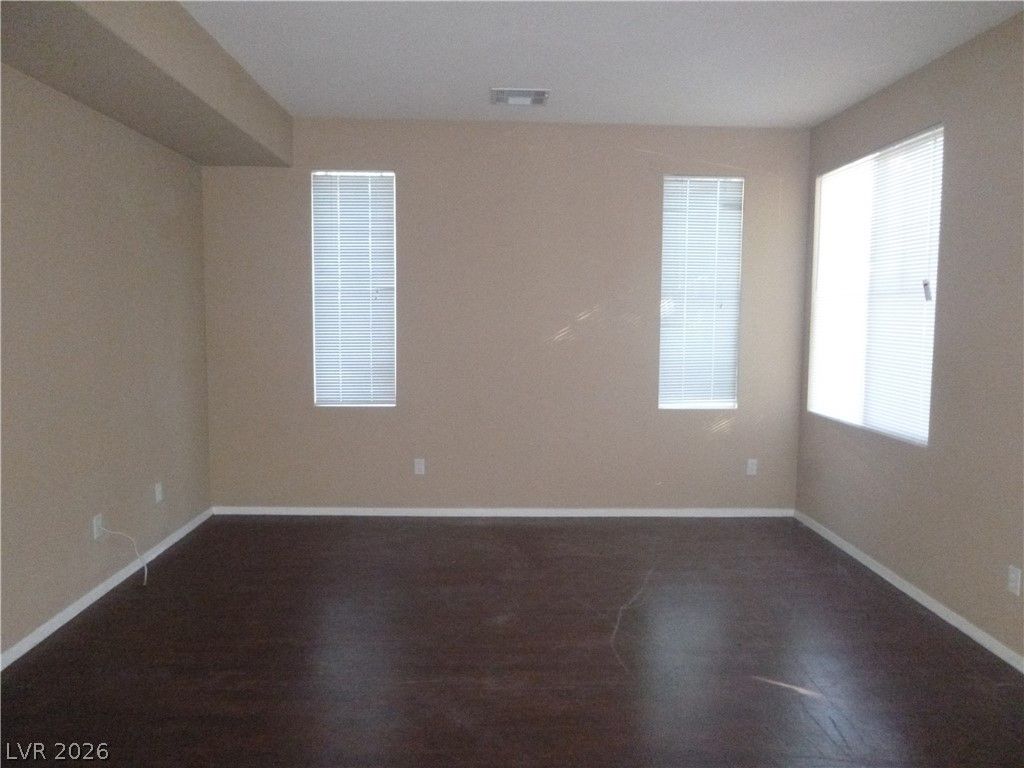 5725 Mount Ida Street — photo 2 of 15