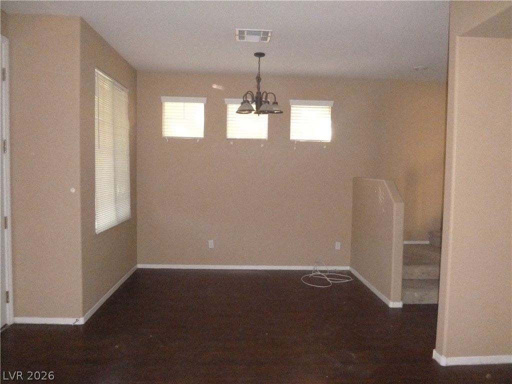 5725 Mount Ida Street — photo 3 of 15