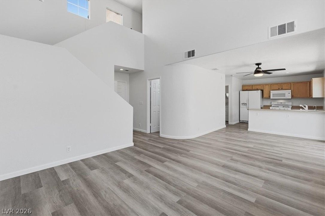 7808 Sungrove Court — photo 5