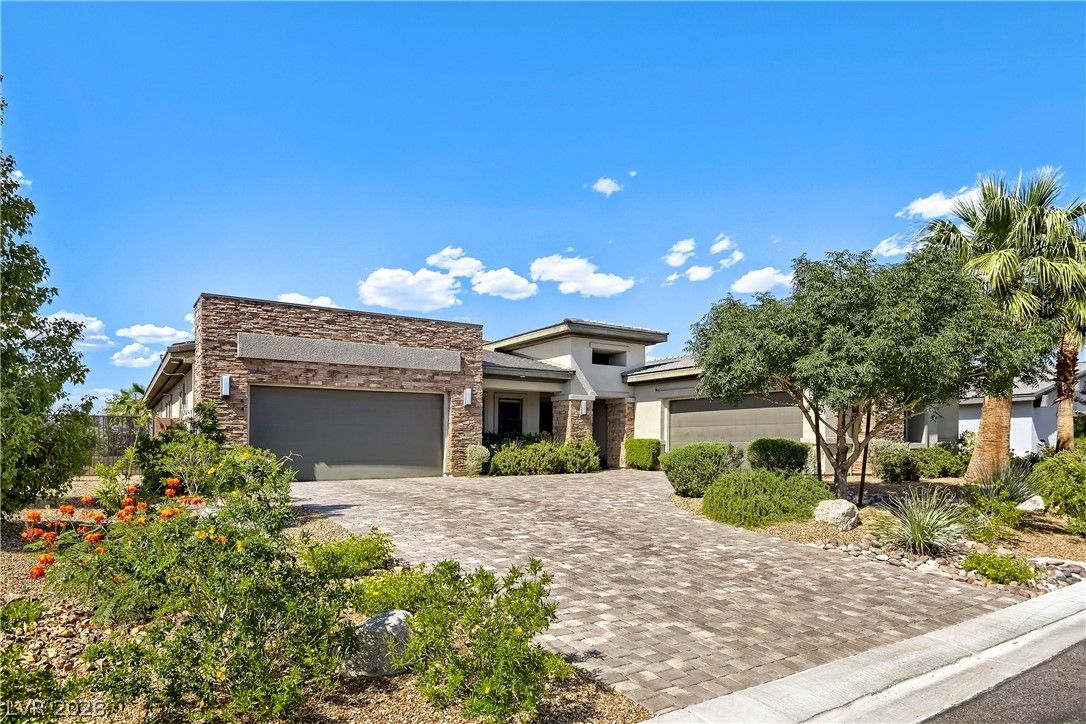 8494 Wolf Mountain Court — photo 1