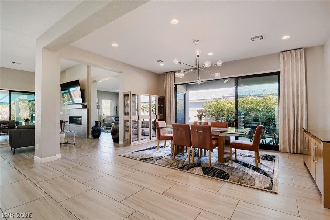 8494 Wolf Mountain Court — photo 3