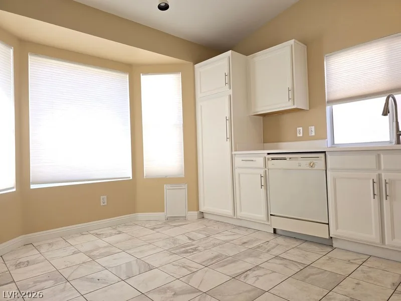 7217 SUN COVE Circle 0 — photo 5