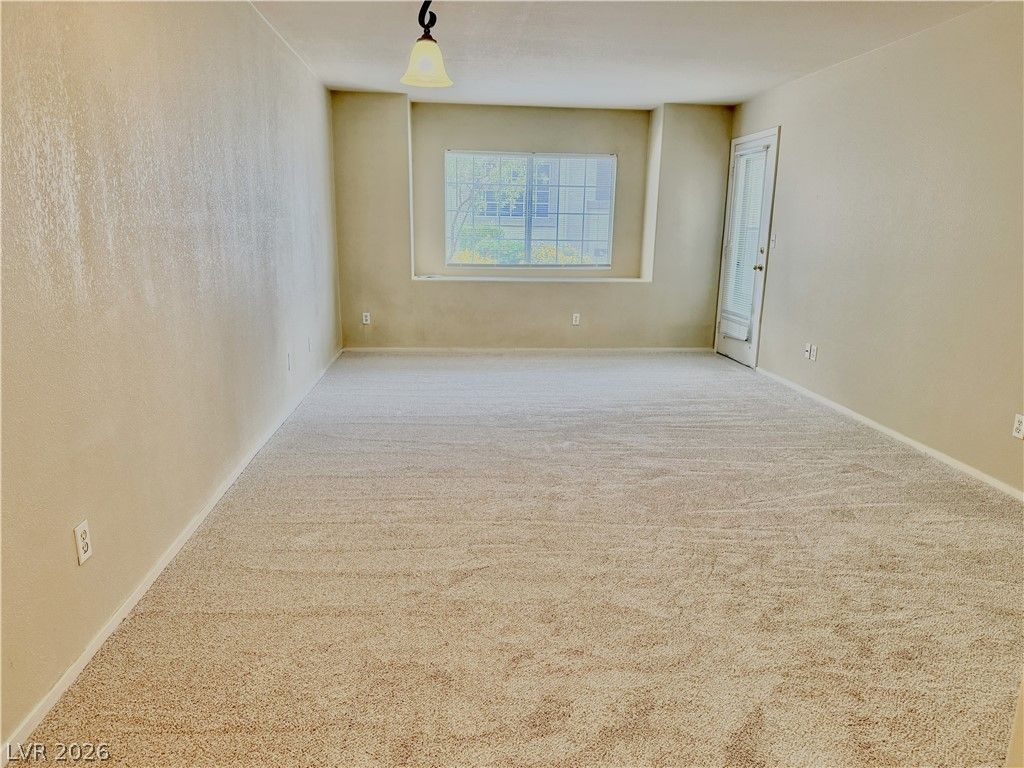 3125 North Buffalo Drive 1135 — photo 2 of 13