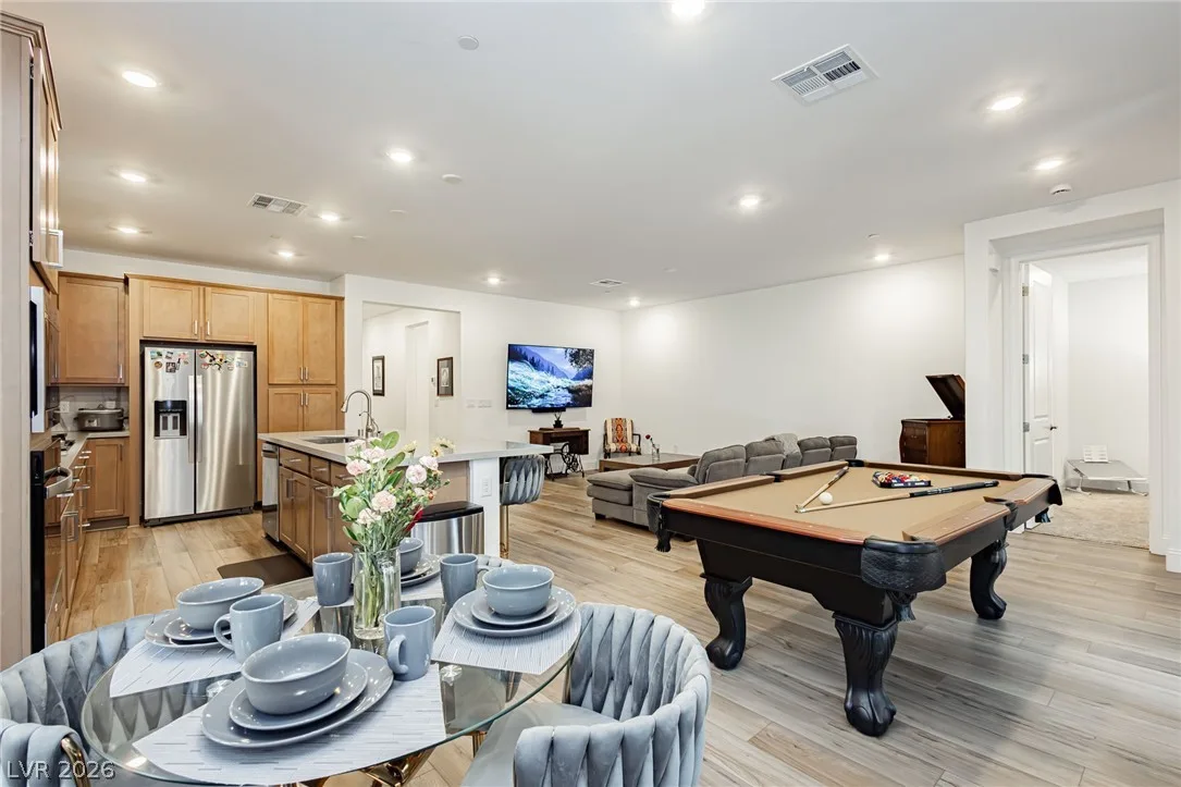 10135 Carmine Clay Drive — photo 3