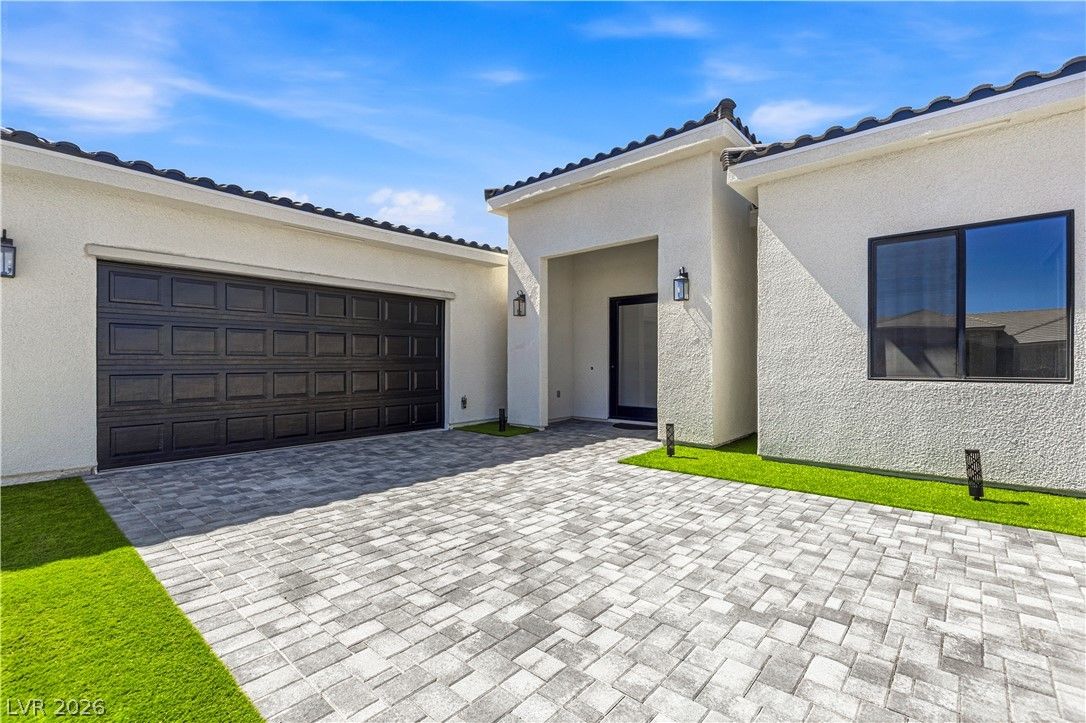 4700 Parkwood Drive — photo 4