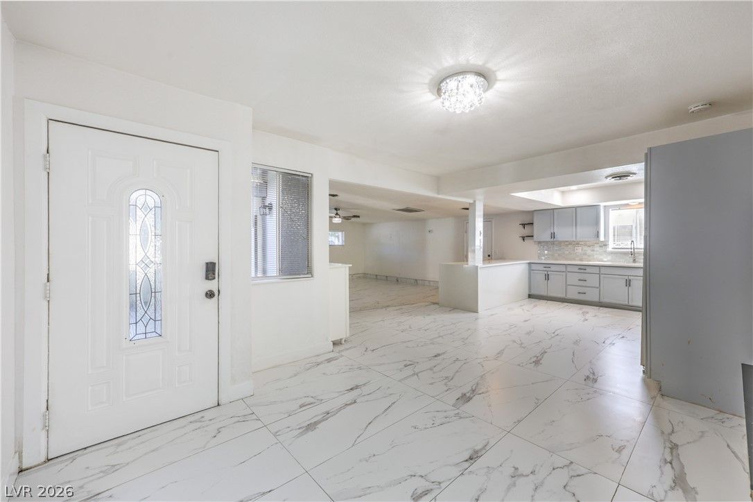 1908 Melinda Avenue — photo 4 of 27