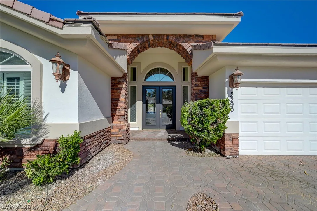 2290 Casa Bella Court — photo 4 of 65