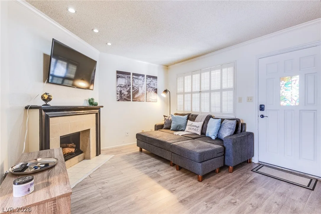 5240 Janfred Court 1 — photo 2