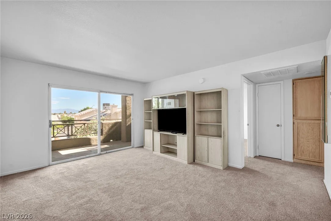 8070 West Russell Road 2060 — photo 2