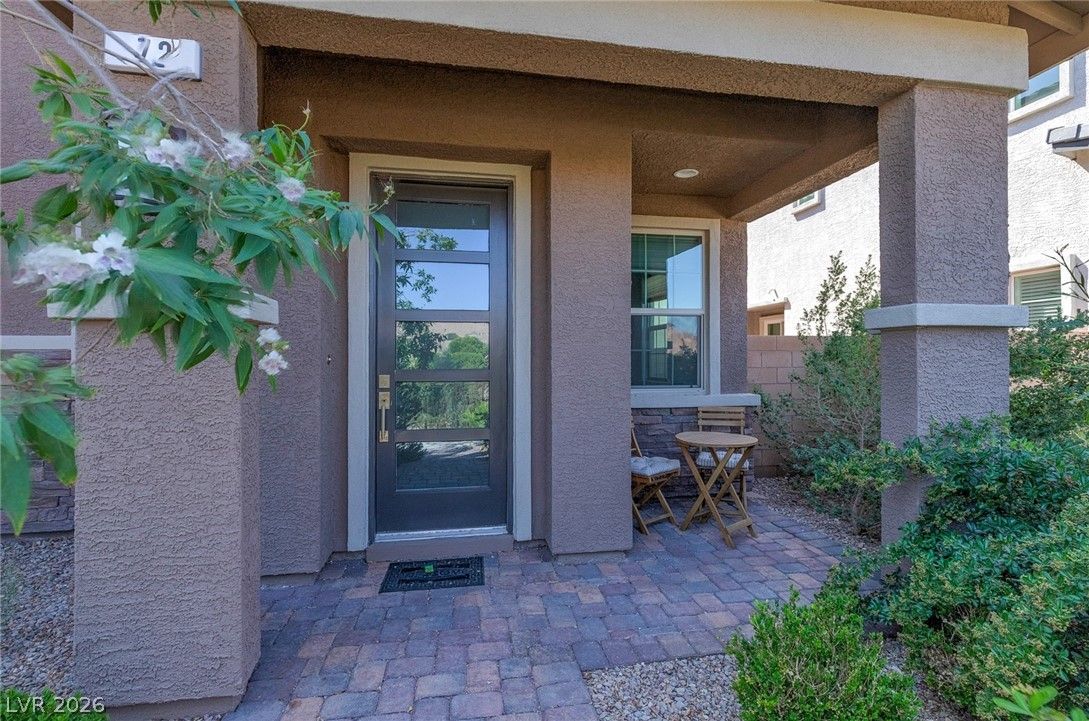 72 Kimberlite Drive — photo 2