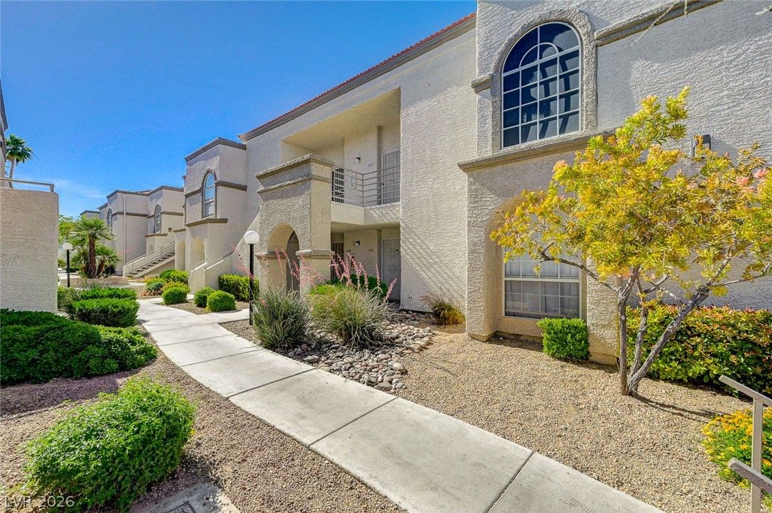 3150 Soft Breezes Drive 2040 — photo 4