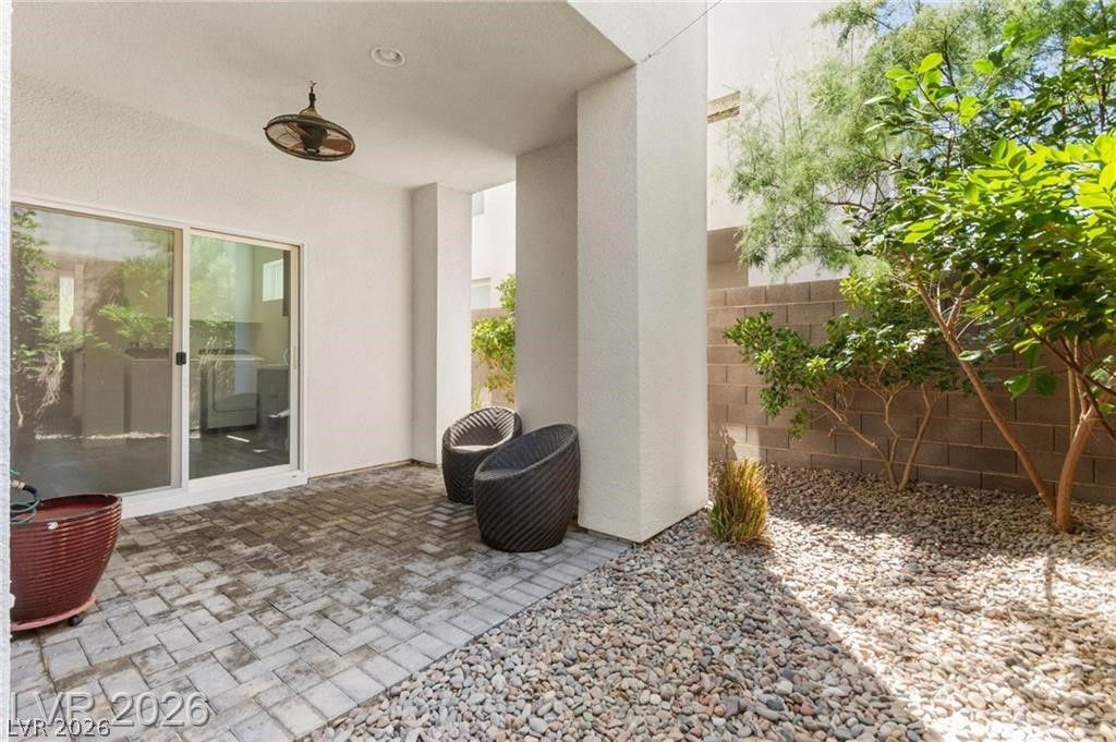 2860 Blue Key Court 2 — photo 4