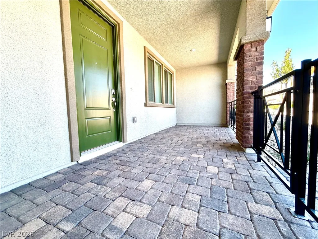 12476 Kings Creek Place — photo 2