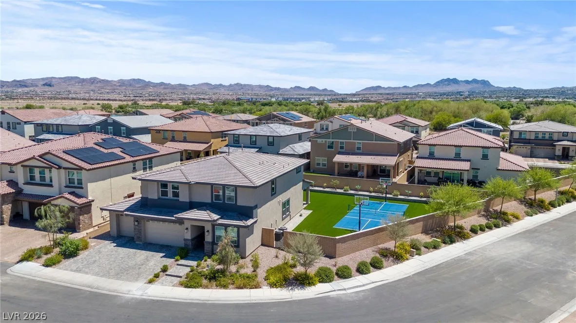 457 Spring Dove Avenue — photo 4