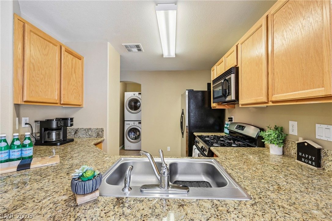 9957 Keephills Street — photo 4