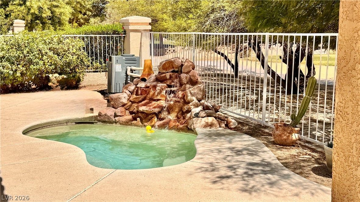 5032 Forest Oaks Drive — photo 2