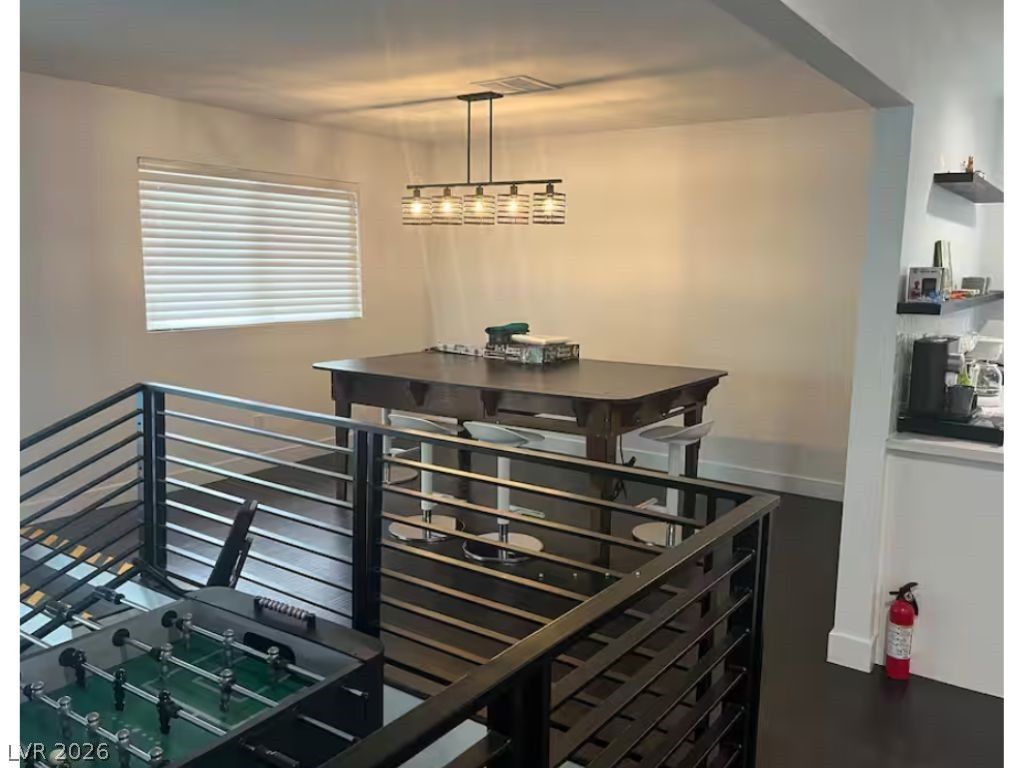 2708 West Oakey Boulevard — photo 5 of 19