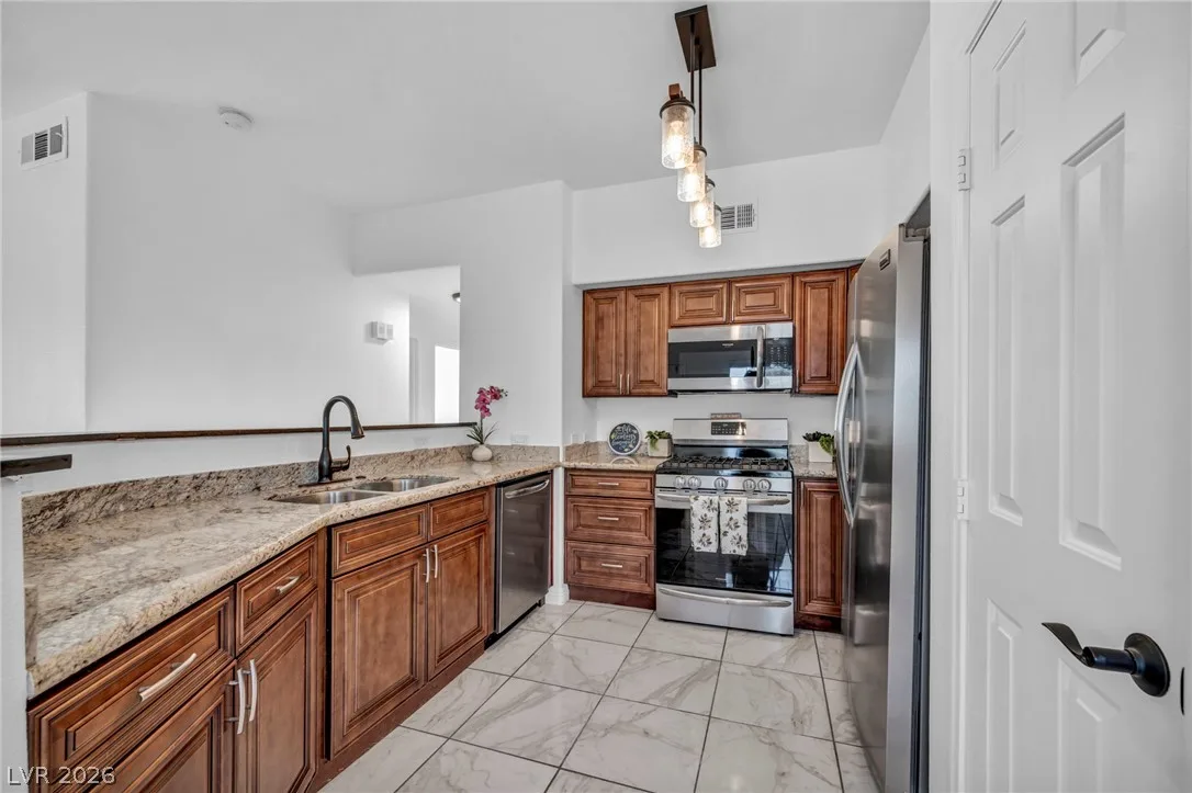 3400 Cabana Drive 1031 — photo 5