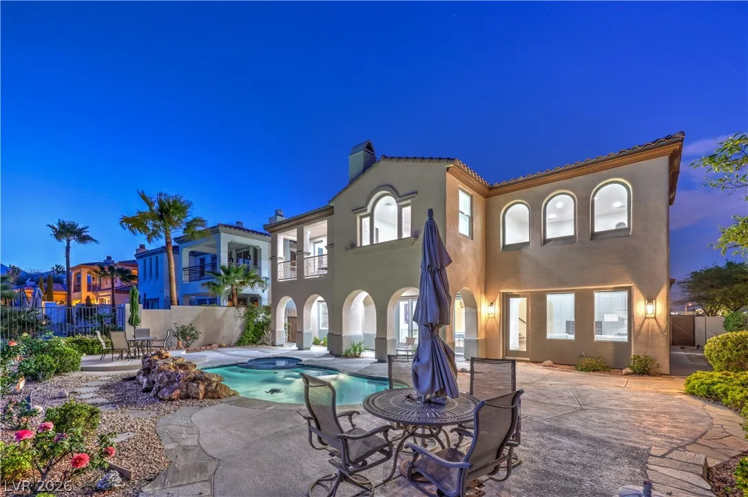 2571 Red Springs Drive — photo 3