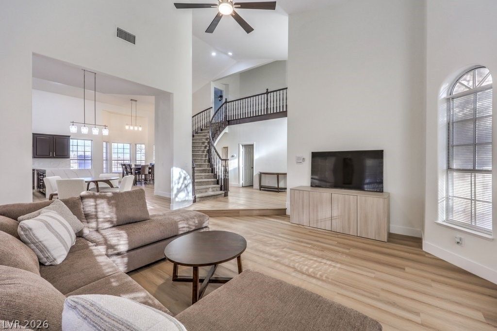 5152 Forest Oaks Drive — photo 3