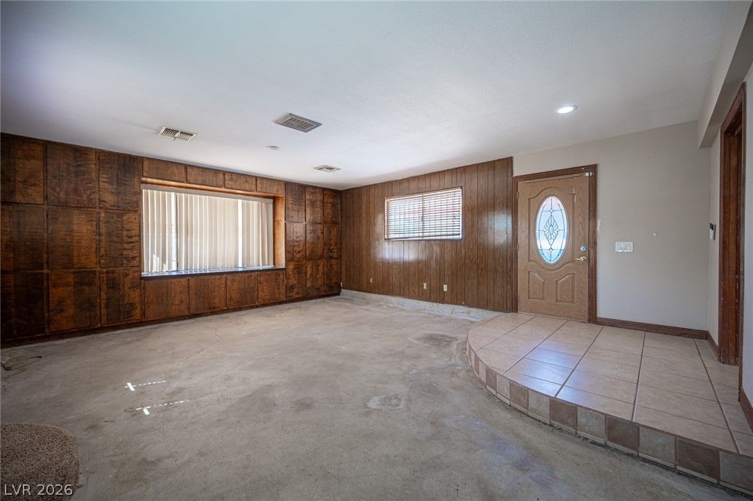 5282 Stampa Avenue — photo 3 of 41