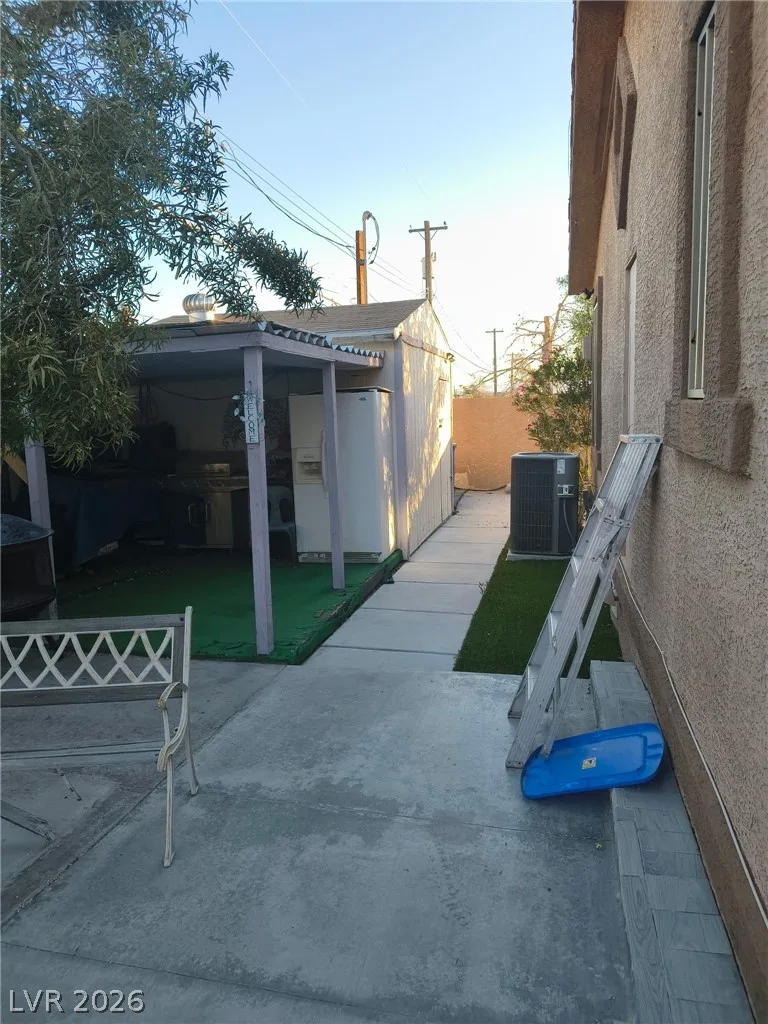 Photo 23