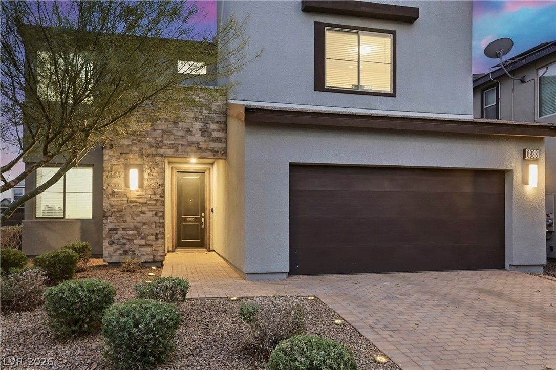 6938 Fordham Creek Street — photo 3