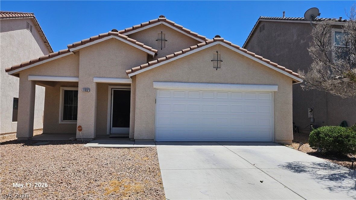 11832 Magliana Street — photo 1