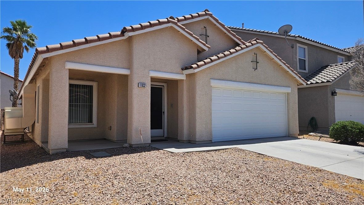 11832 Magliana Street — photo 2