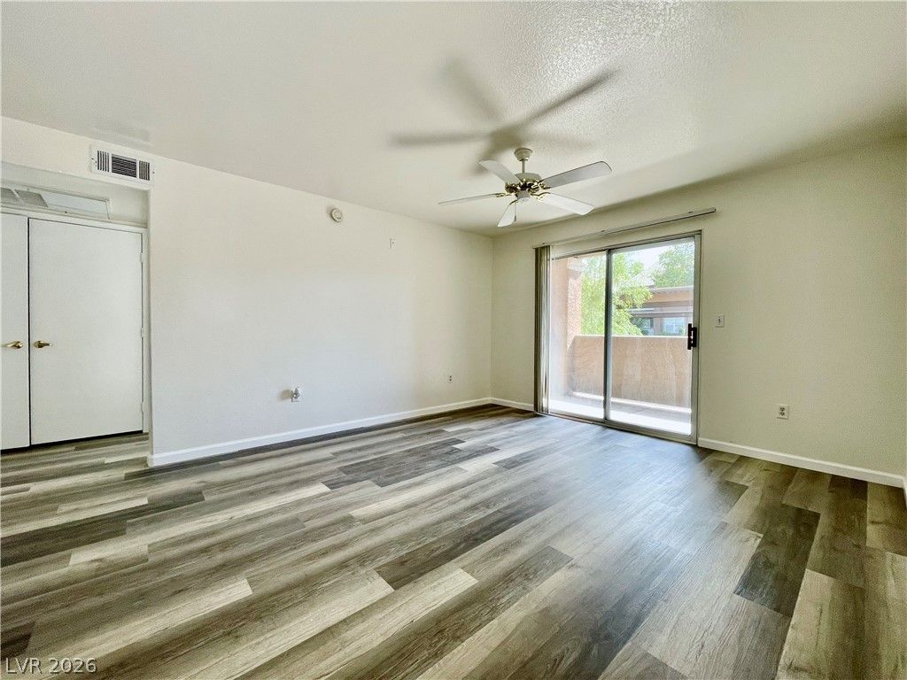 555 East Silverado Ranch Boulevard 1014 — photo 3 of 18