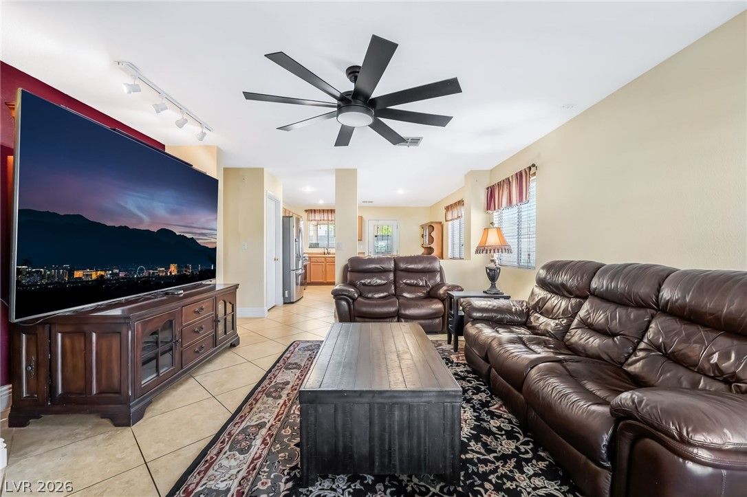 733 Rising Brook Drive — photo 4