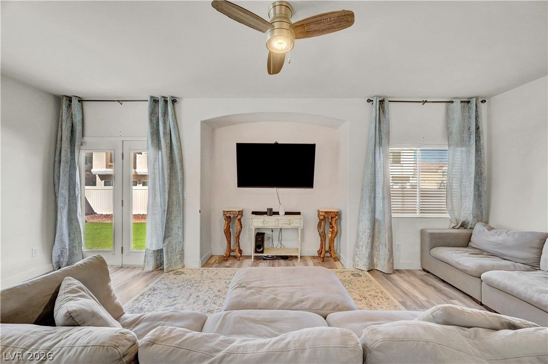3508 Hazelnut Pine Place 3 — photo 4